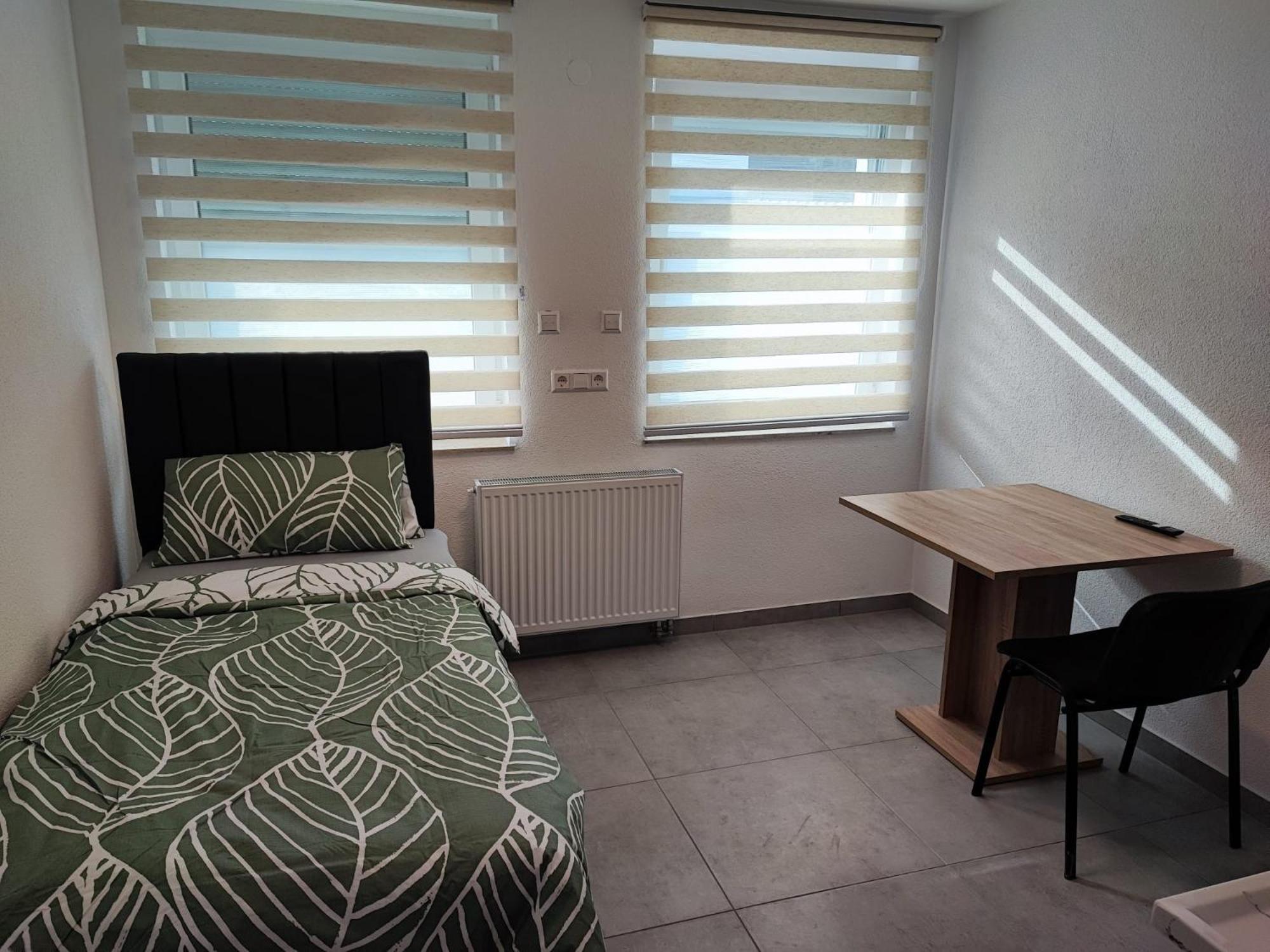Heidenheimer Zimmer ภายนอก รูปภาพ